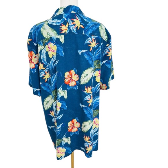 Tommy Bahama 100% Silk Men XXL Hawaiian Shirt Blue Floral Camp Button Front - Picture 9 of 12